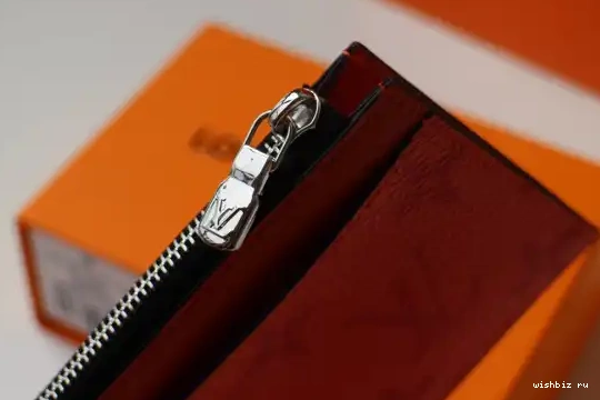 WIS COIN HOLDER LOUIS VUITTON CARD 0528